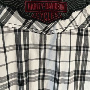 Harley Davidson button up shirt size medium, like new condition, one of a kind